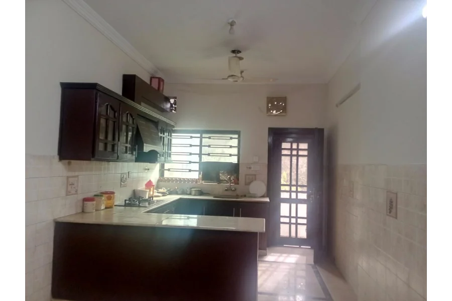 Ground portion for Rent G10-2