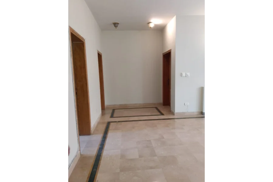 20 مرلہ مکان کرایہ پر دستیاب ہے۔