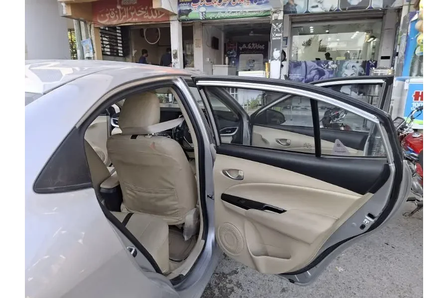 ٹویوٹا یارس 2022 آٹومیٹک