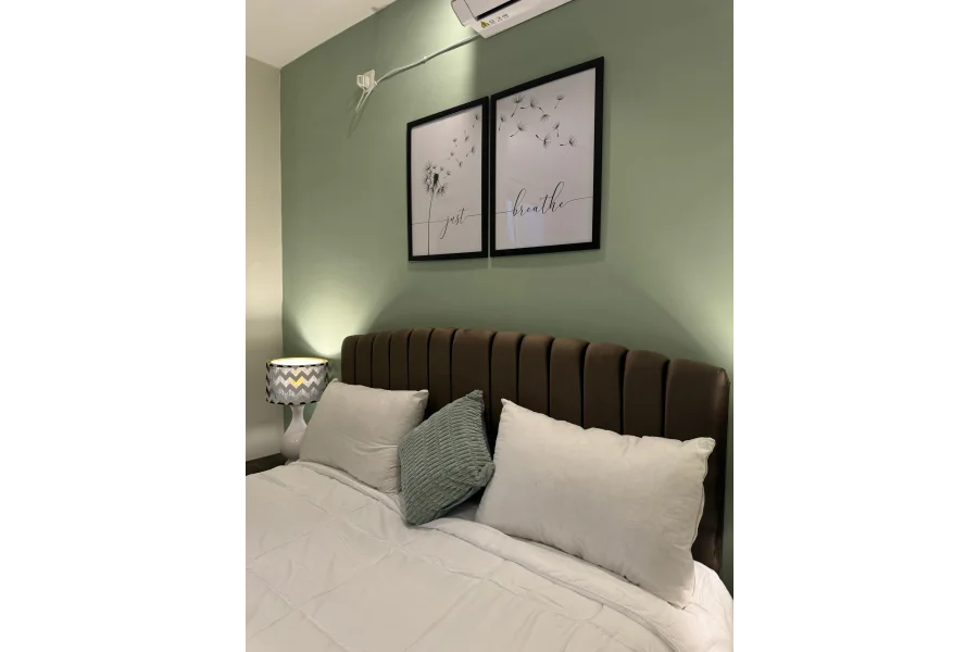 ون بیڈ فرنشڈ اپارٹمنٹ کرایہ کے لیے پر سکون ہائٹس میں دستیاب ہے۔