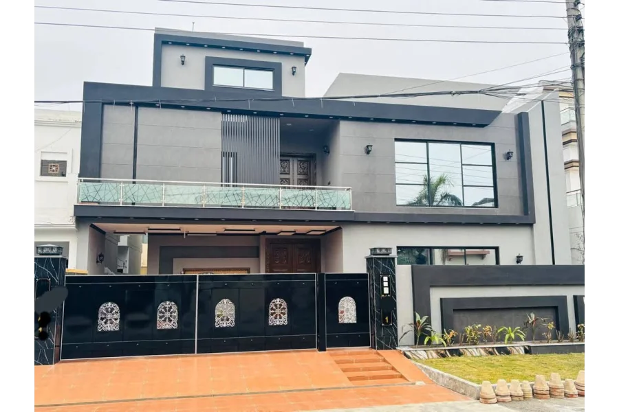 ویلنسیا ٹاؤن، لاہور میں کنال مکان برائے فروخت