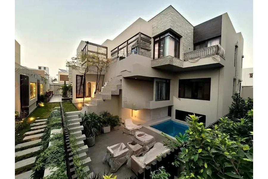 1000 Square Yards House In DHA Phase 8 Is Available