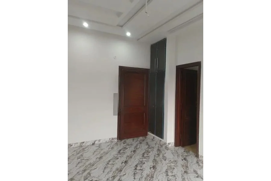 بالکل نیا ہسپانوی ڈبل سٹوری ہاؤس برائے فروخت