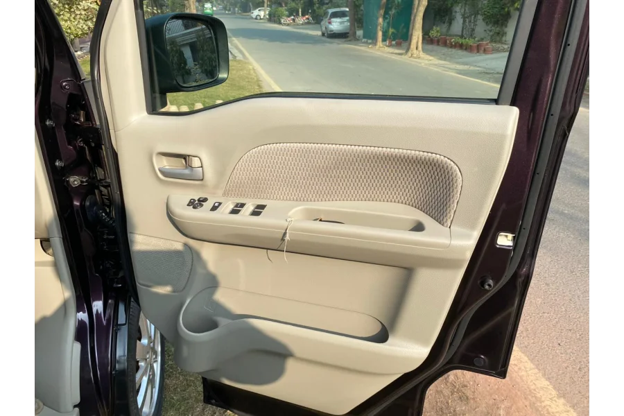 مزدا سکرم ویگن 2019 فروخت کے لیے دستیاب ہے۔