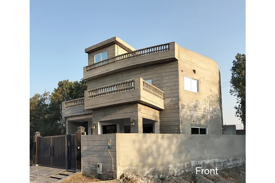 نیا تعمیر شدہ مکان