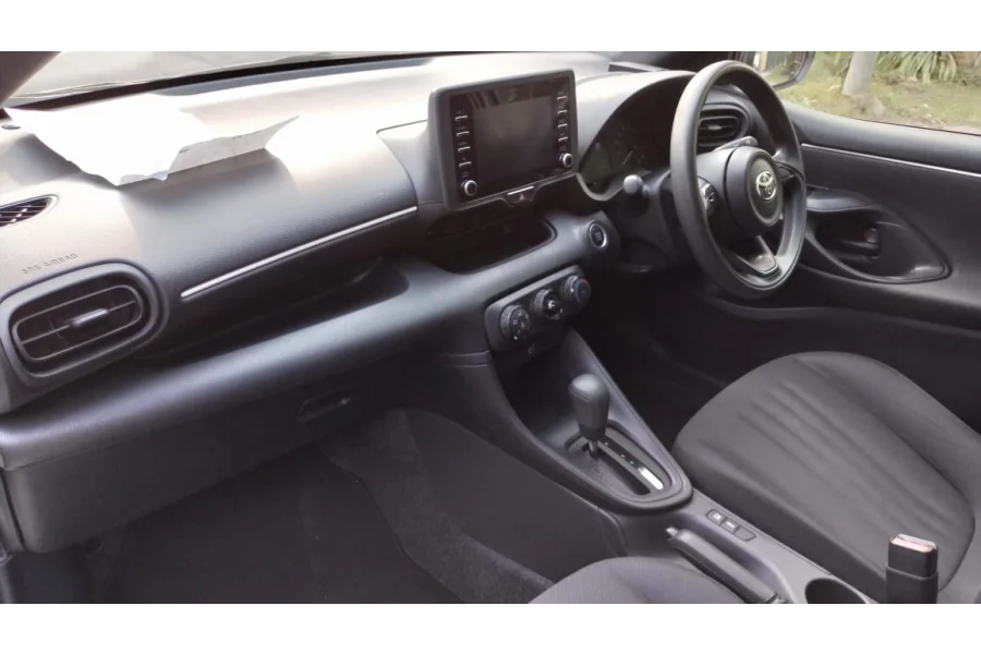 ٹویوٹا یارس 2021 ماڈل برائے فروخت