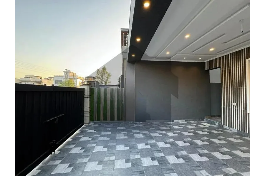 10 مرلہ ڈبل سٹوری بالکل نیا مکان برائے فروخت