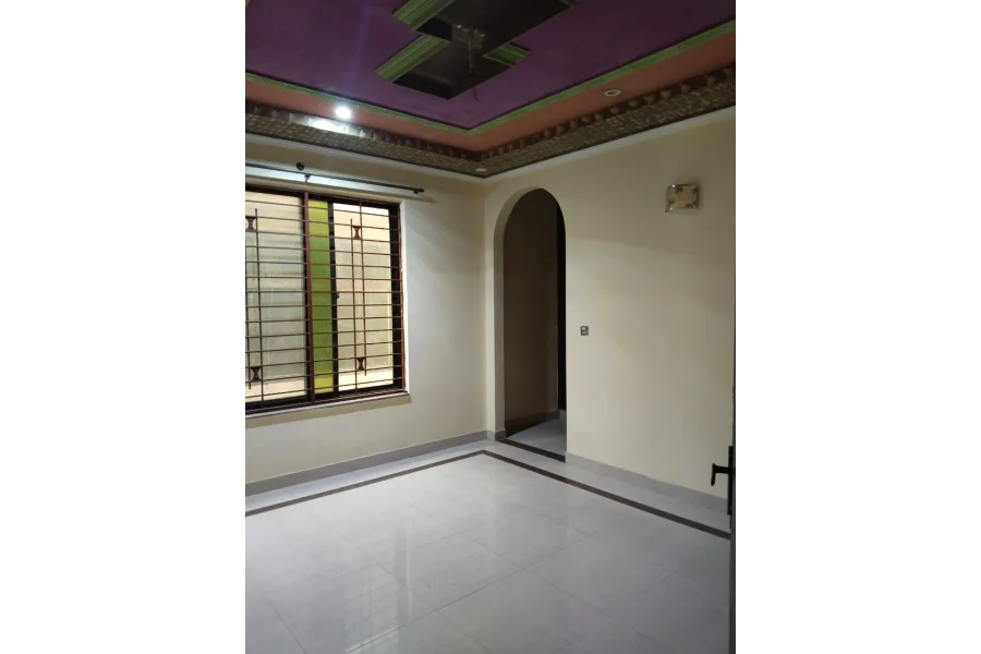 10 Marla Upper Portion Available