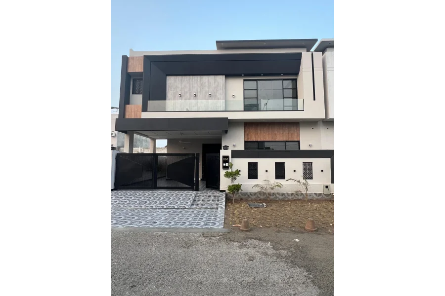 9 Marla new luxury house