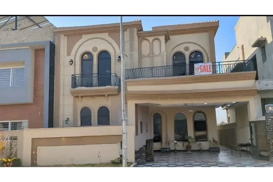 10 Marla Beautiful Designer House For Sale,Bahria Town Phase 8 E Block