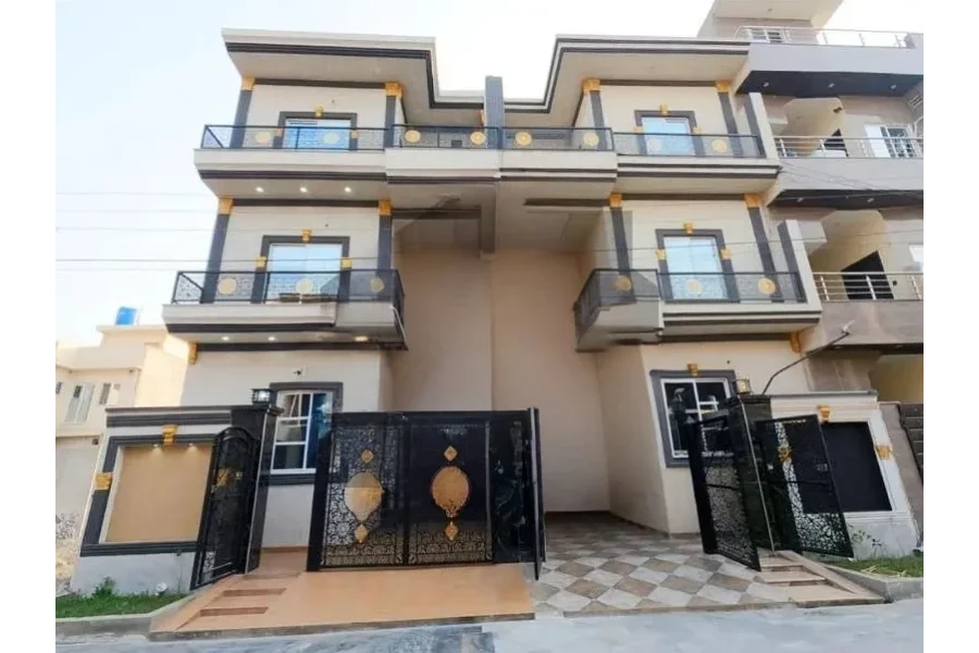 وائٹل ہوم میں پرائم لوکیشن ہاؤس سائز 4 مرلہ فروخت کے لیے دستیاب ہے۔