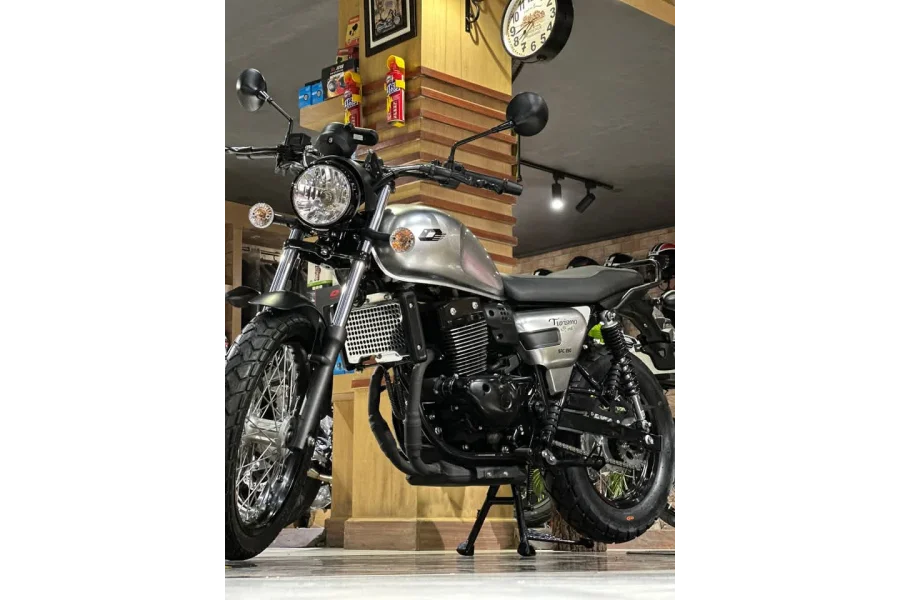 کیو جے موٹر ٹورزمو 250 اسپورٹس بائیک برائے فروخت