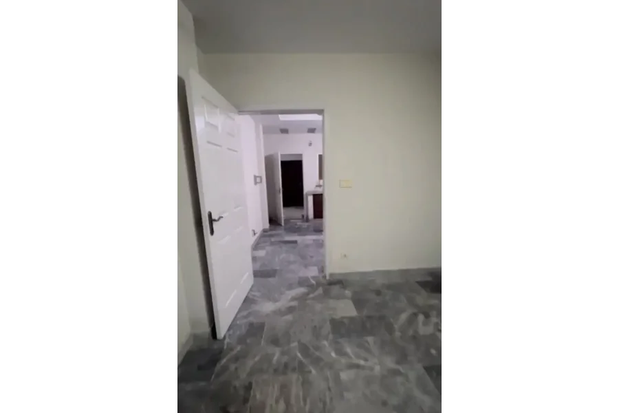 1 بیڈ مرکزی مرکز فلیٹ برائے فروخت سیکٹر D-17 اسلام آباد