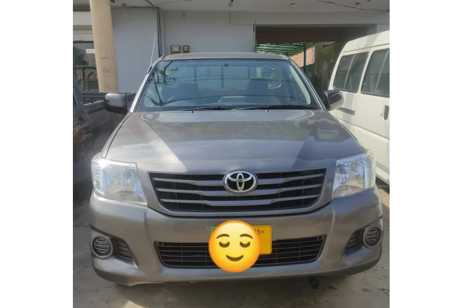 TOYOTA 4X4 HILUX 2014 MODEL AVAILABLE FOR SALE