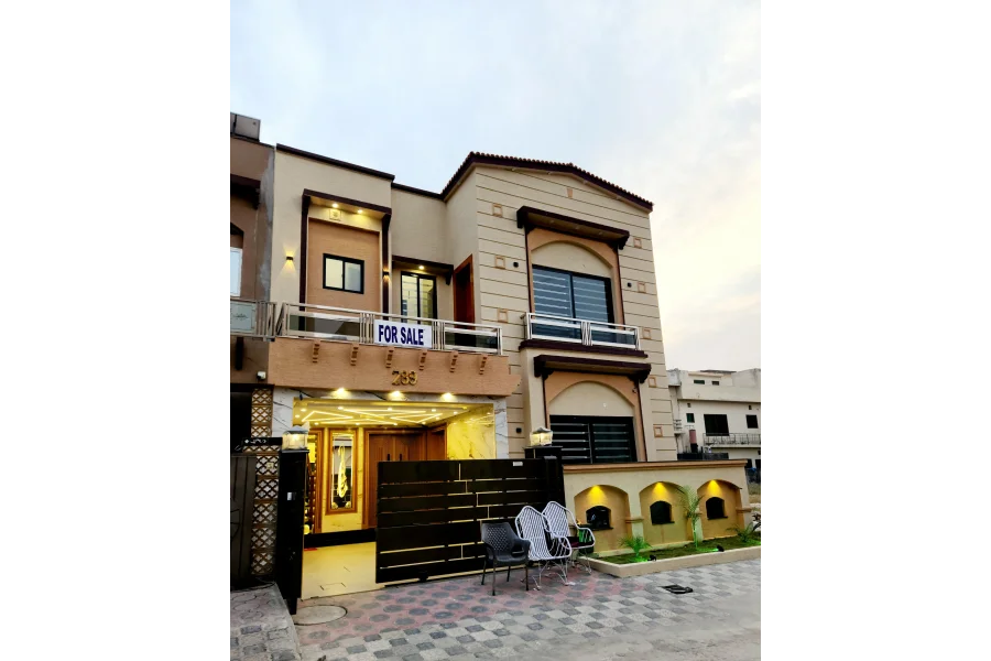7marla Abubakar Block Double Unit House Available For Sale