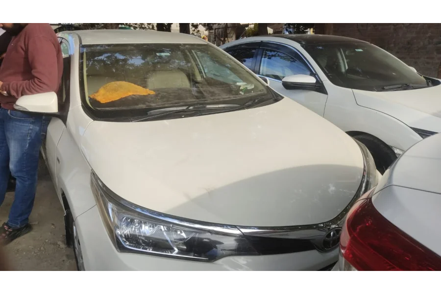 TOYOTA COROLLA AVAILABLE FOR RENT