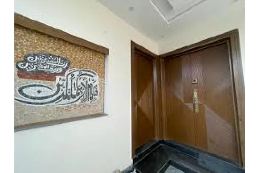 خیابان II فیصل آباد میں 10 مرلہ مکان