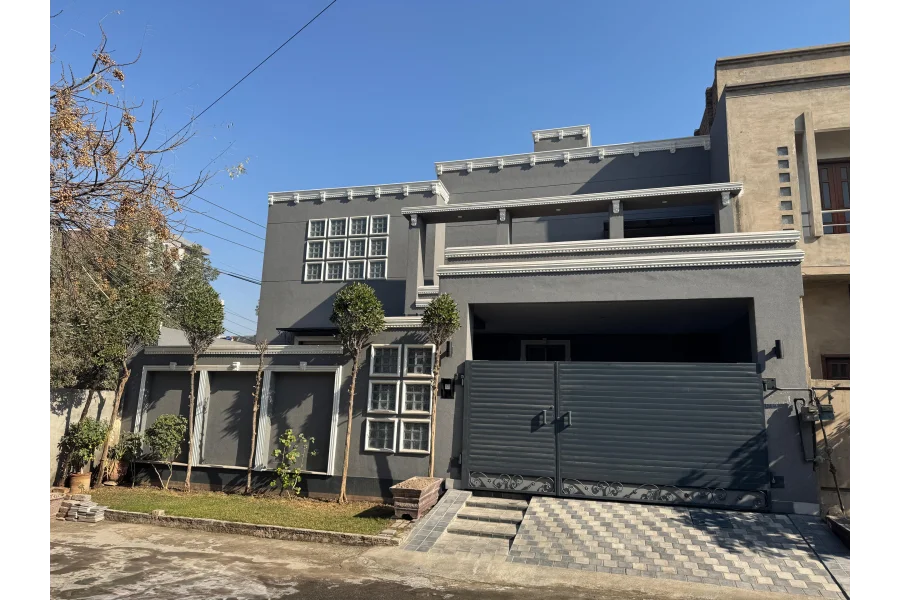 Modern 10 Marla Home With Basement for Sale