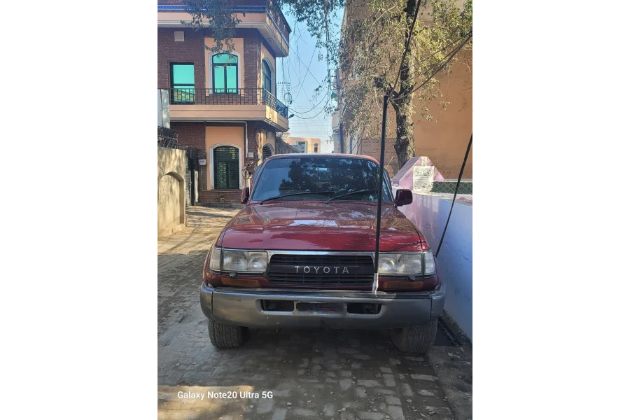 ٹویوٹا لینڈ کروز 1990 ماڈل برائے فروخت