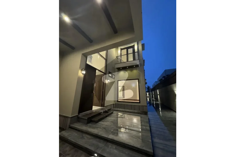 خیابان اتحاد، ڈی ایچ اے فیز 6، کراچی میں بنگلہ برائے فروخت