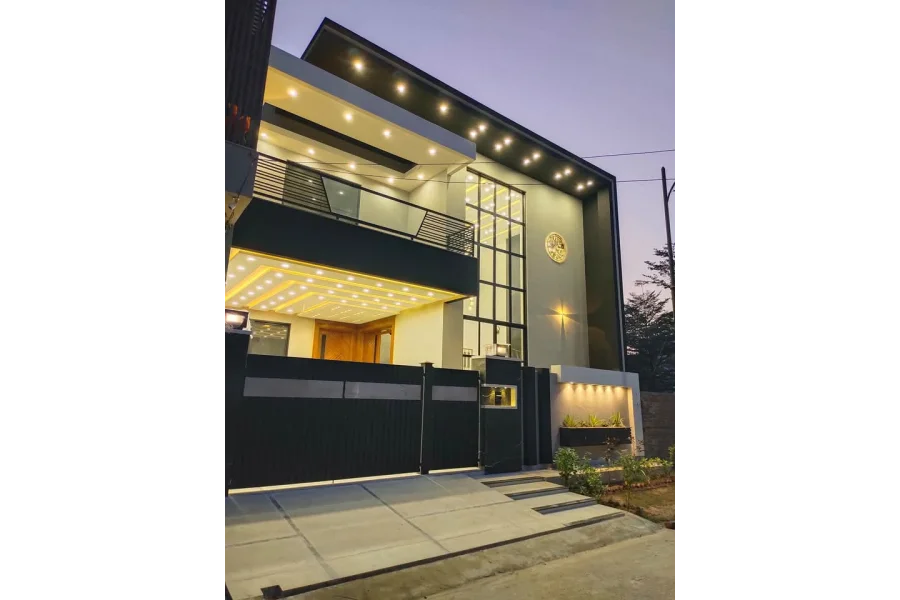 8 Marla double story brand new house for sale at canal Road Faisalabad