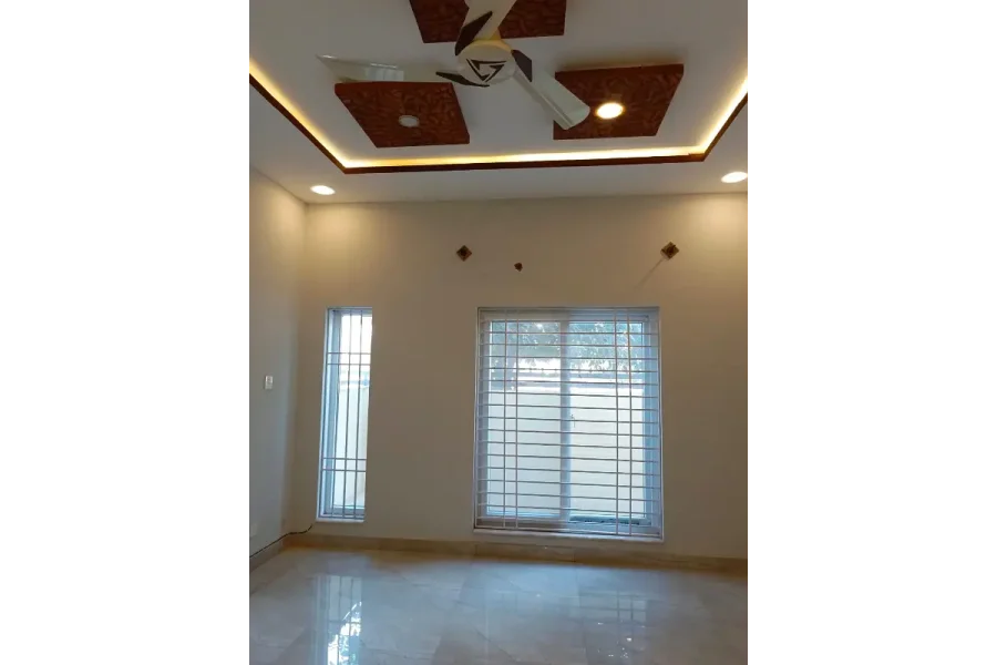 8 marla brand new ground portion for rent sector N bahria enclave