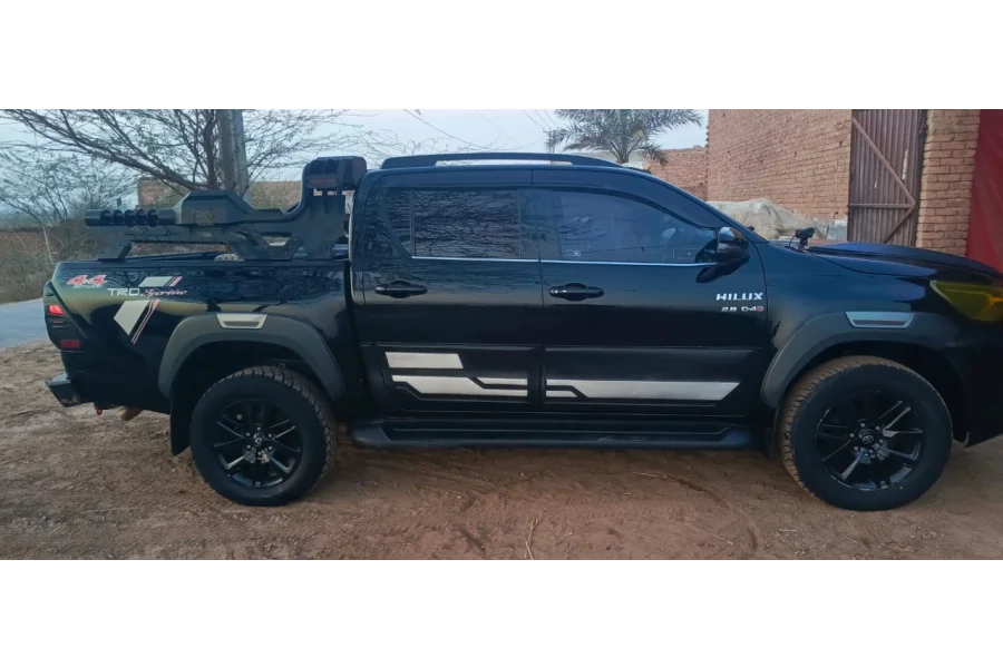 ٹویوٹا ریوو وی برائے فروخت