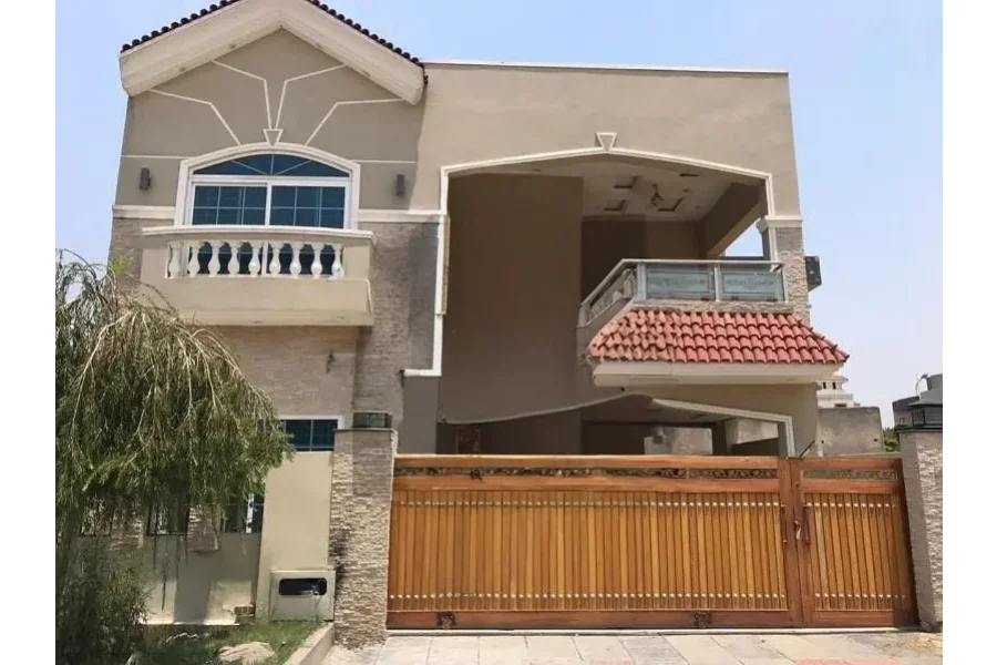 7 Marla Brand New Condition House Available For Rent In Bahria Town