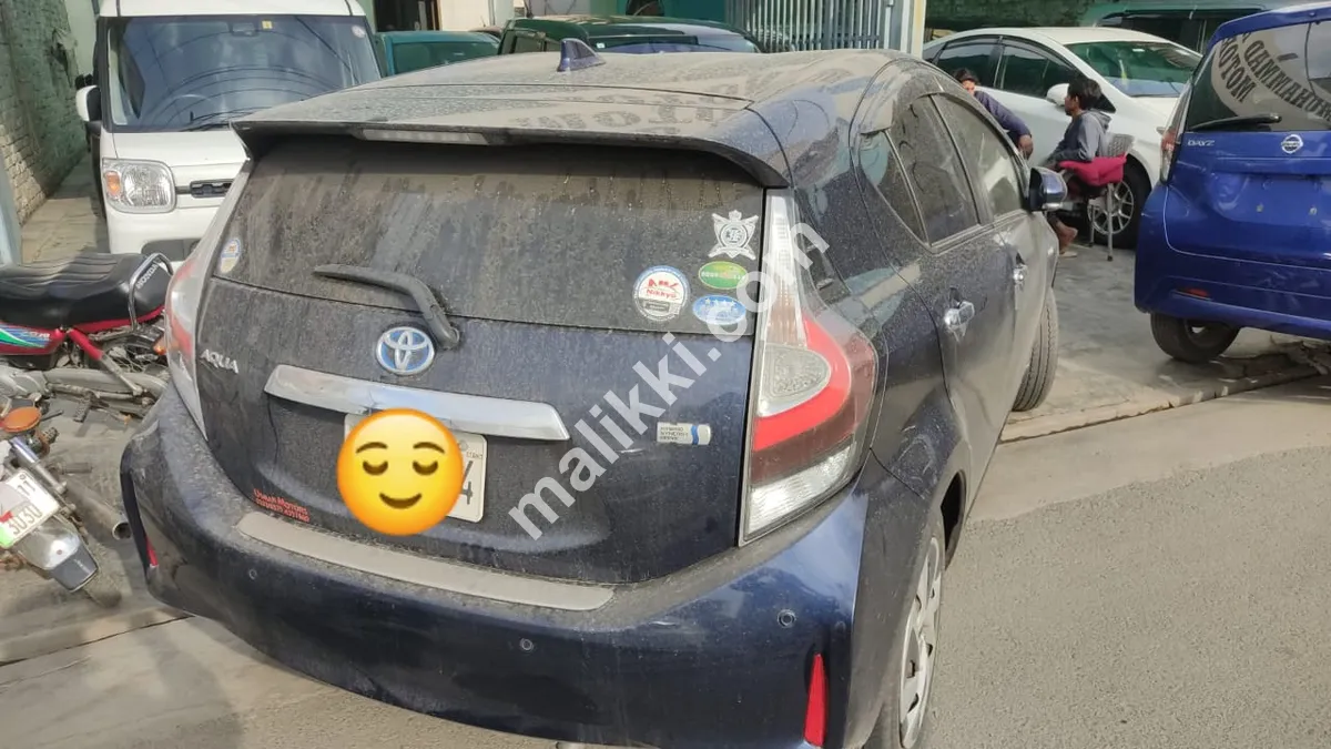 TOYOTA AQUA AVAILABLE FOR SALE