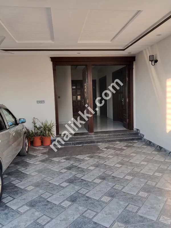 Ground Floor Available For Rent