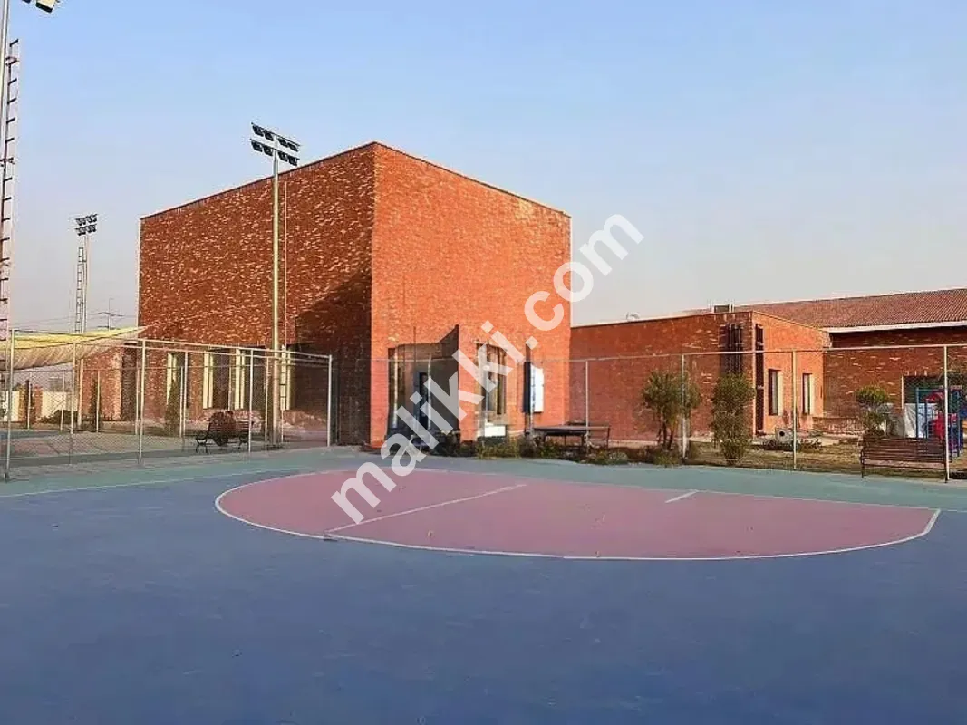 20 Marla Corner Residential Plot 85 Ft Road