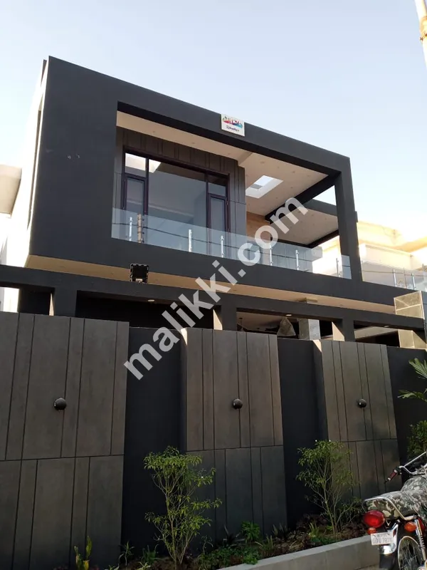 ڈی ایچ اے فیز 6 کراچی میں بالکل نیا 500 اسکوائر گز مکان برائے فروخت