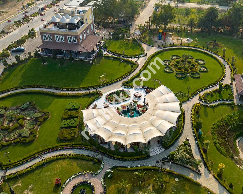 پام سٹی میں 110 سی 7 مرلہ پلاٹ فروخت کے لیے دستیاب ہے۔