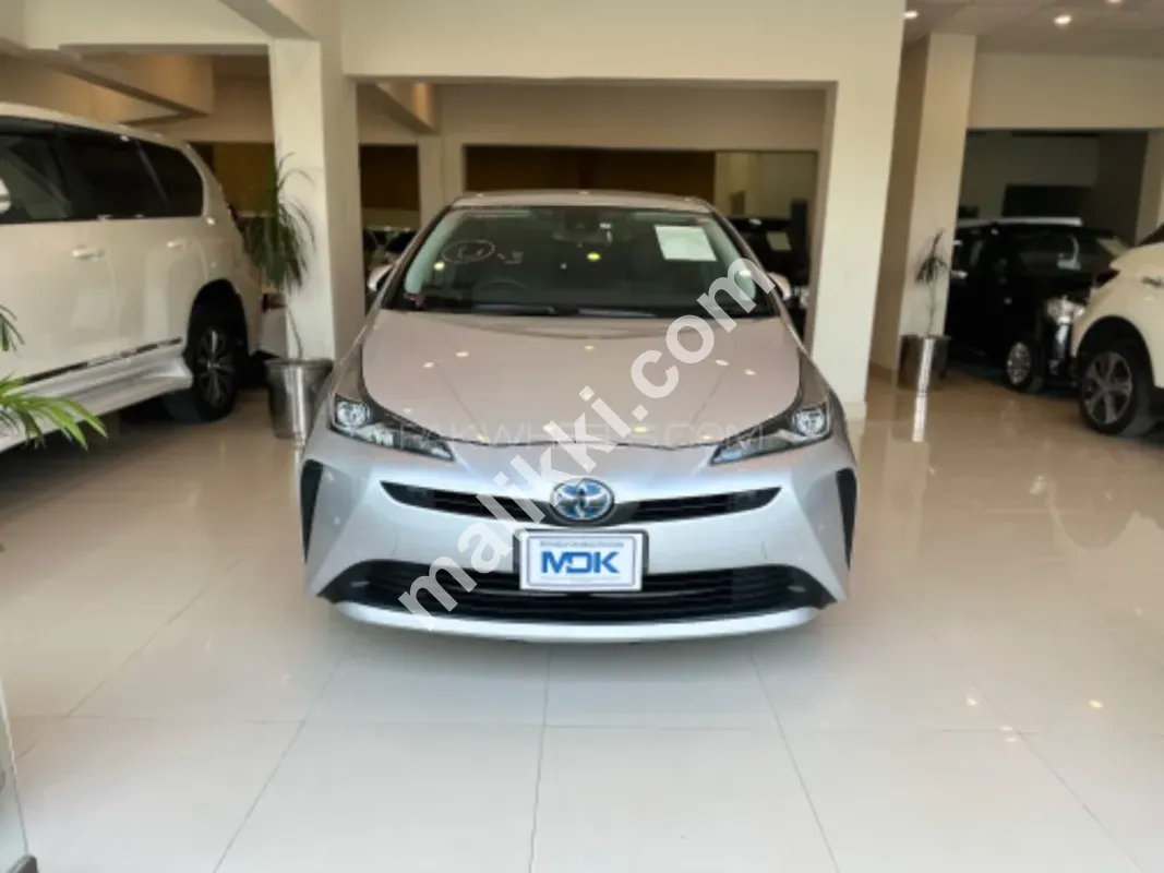 Toyota Prius S Touring Selection 2021