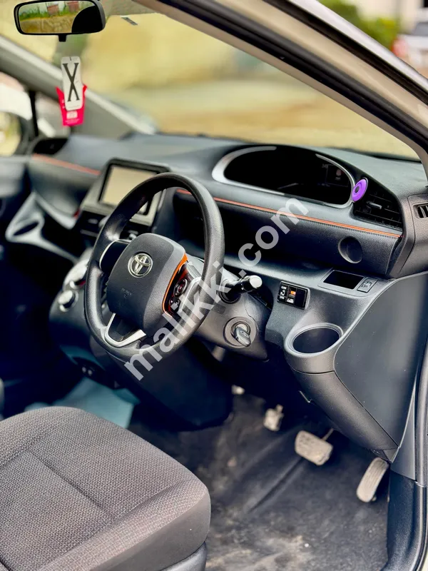 Toyota Sienta X PKG Available For Sale
