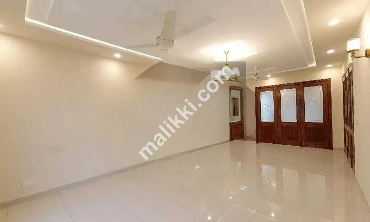 D-12 اسلام آباد میں بالکل نیا مکان 40x80 برائے فروخت