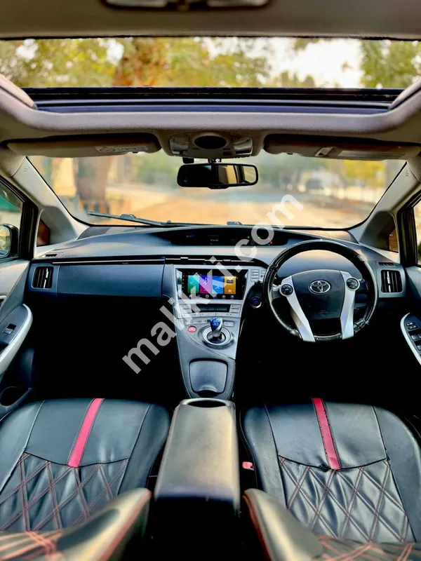 TOYOTA PRIUS S TOURING 1.8, 2015 Model Available For Available