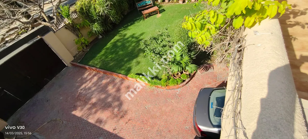 خیابان بدبان، ڈی ایچ اے فیز 5، کراچی میں بنگلہ برائے فروخت