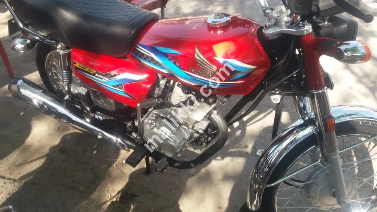 ہونڈا 125، 2024 ماڈل فروخت کے لیے دستیاب ہے۔