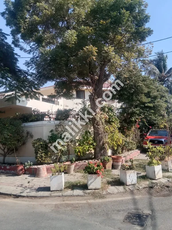 500 اسکوائرڈ بنگلہ برائے فروخت