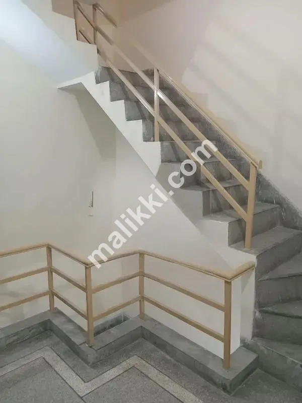 کارنر 7 مرلہ ڈبل سٹوری مع سوئی گیس کی سہولت اور بڑی کار گیراج، رجسٹری انقال مسلم آباد نزد یاسر براسٹ فتح گڑھ