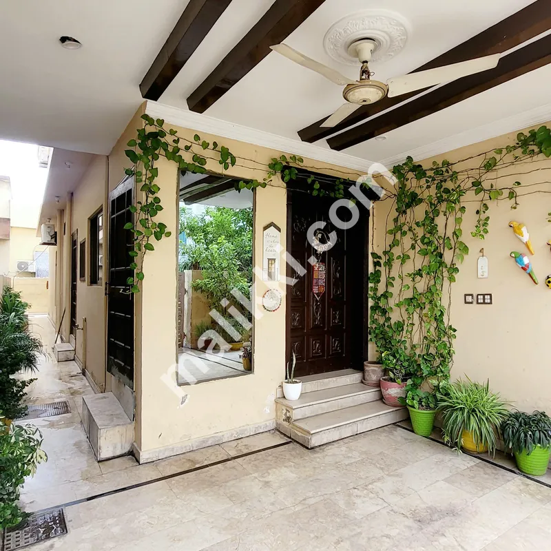 10 Marla House For Sale In Bahria Town Phase-6