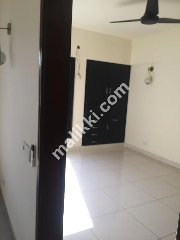 صائمہ ایکسی لینسی 2 بیڈ روم اپارٹمنٹ منتقل کرنے کے لیے تیار ہے کرایہ پر دستیاب ہے۔