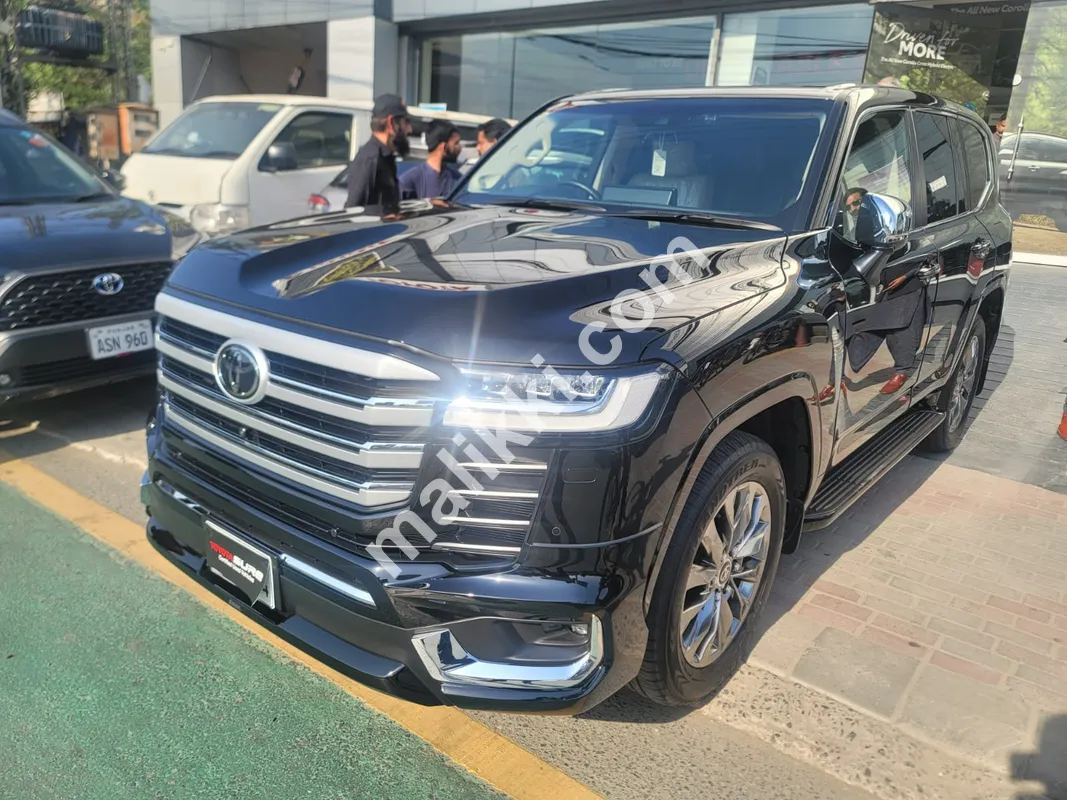 Toyota Land Cruise LC300 ZX