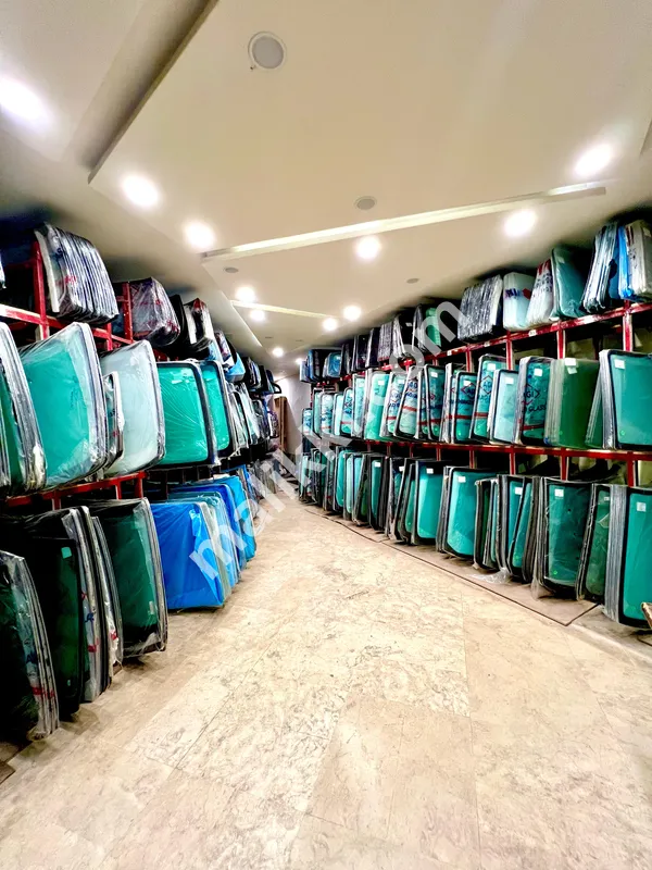 "Waqas Auto Glass: Leading Supplier of Automotive Glass Solutions in Pakistan"