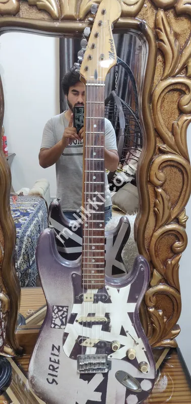 Mavis stratocaster guitar