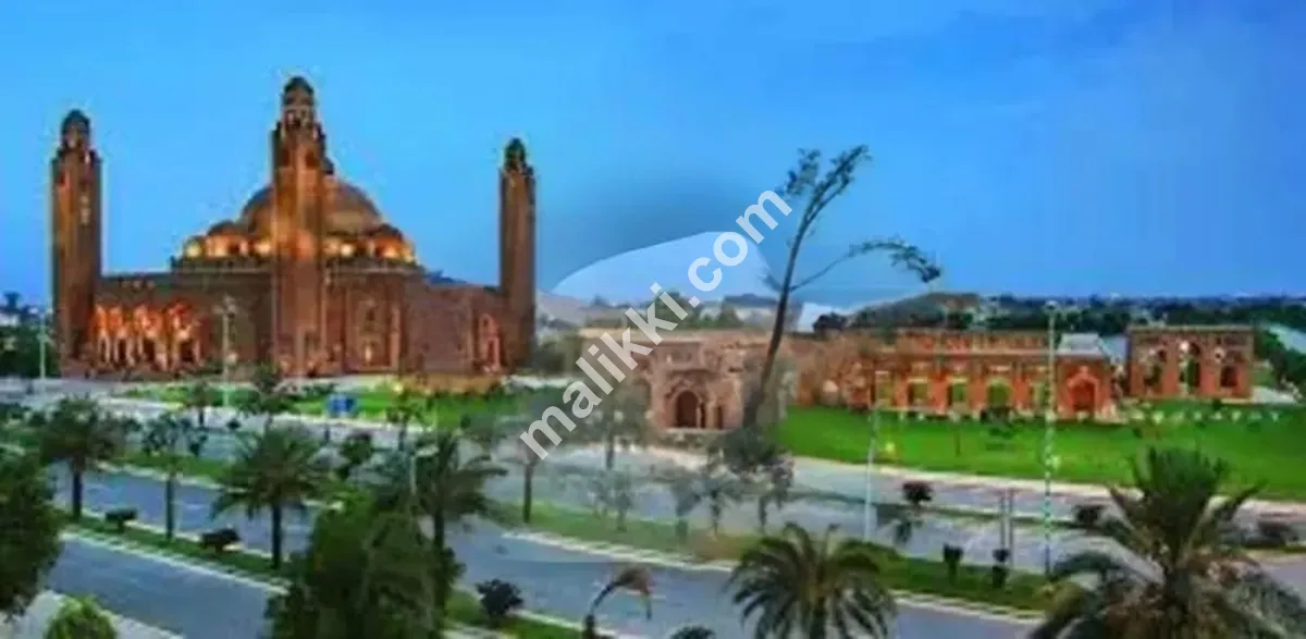  سیکٹر جی، بحریہ ٹاؤن لاہور میں 5 مرلہ رہائشی پلاٹ