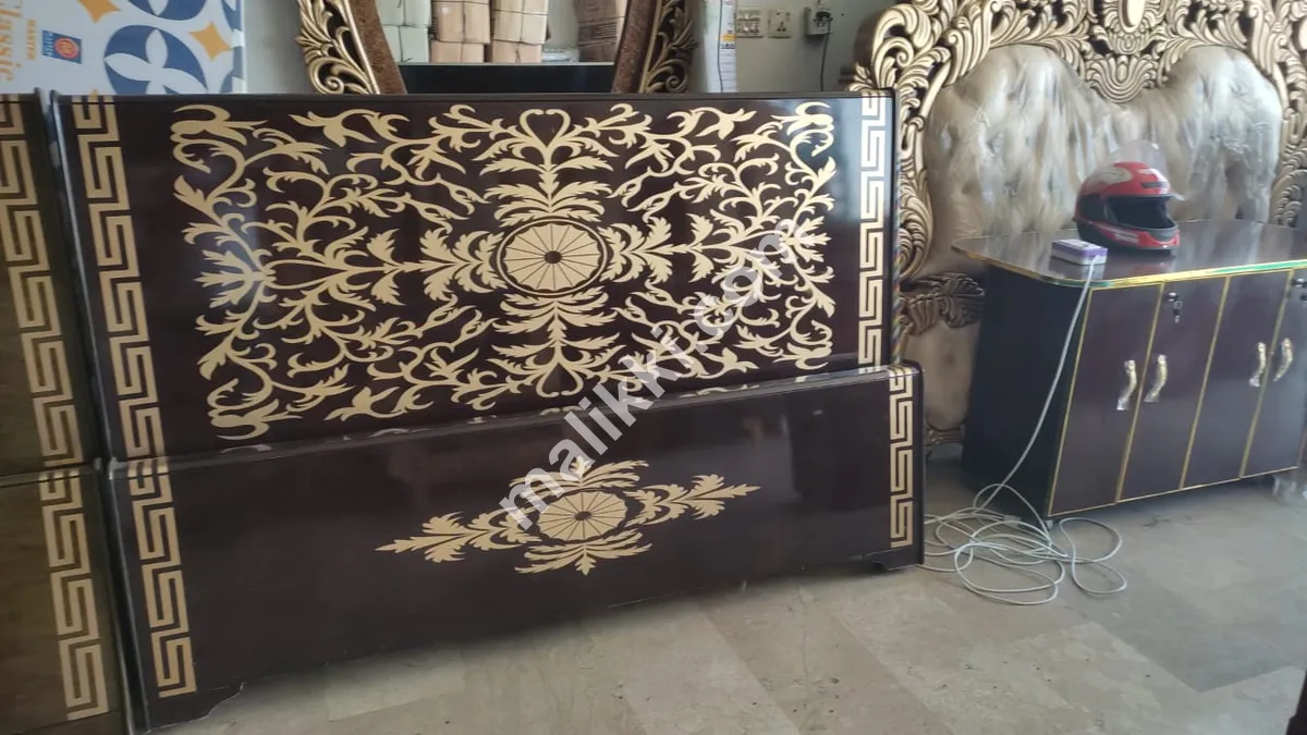 بیڈ ڈریسنگ سائیڈ ٹیبل، شوکیس کے بغیر