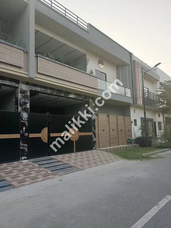 گرین ویلی میں 5 مرلہ ڈبل سٹوری ہاؤس برائے فروخت