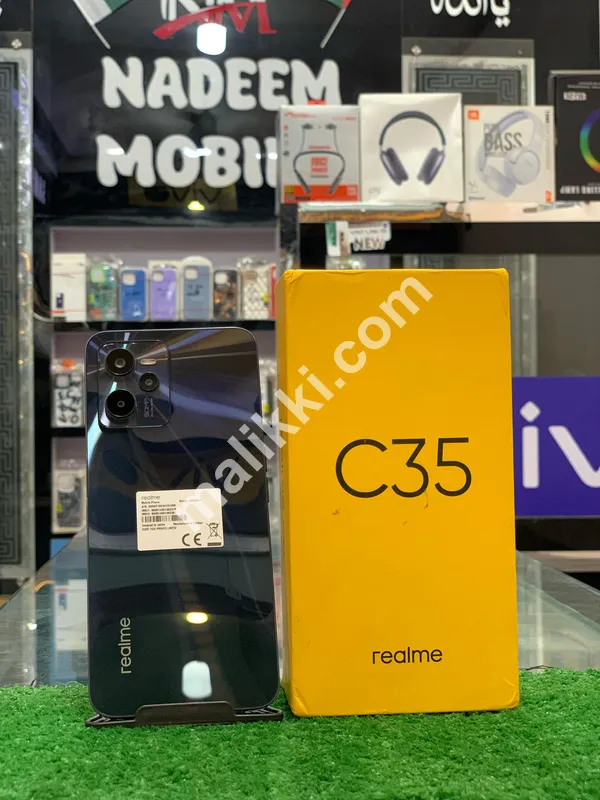 Realme C35